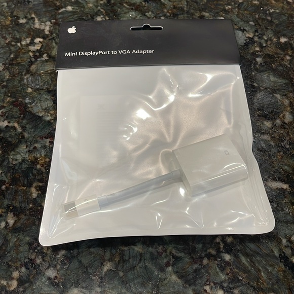 Brookstone Bluetooth Keyboard Case for iPad and Mini Apple Adapter - never used - Picture 7 of 11